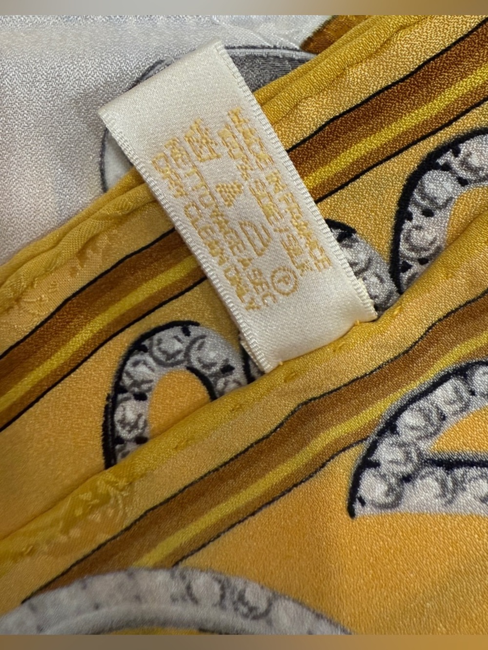 CARTIER Limited Edition Millennium 2000 Panthère Silk Scarf Y2K Rare Gold - Picture 6 of 8